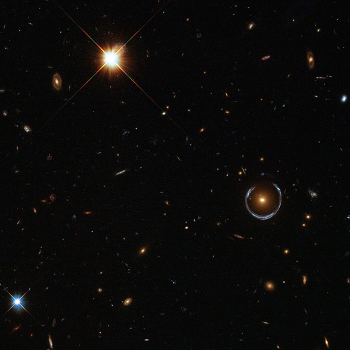 lens_einstein_ring.png